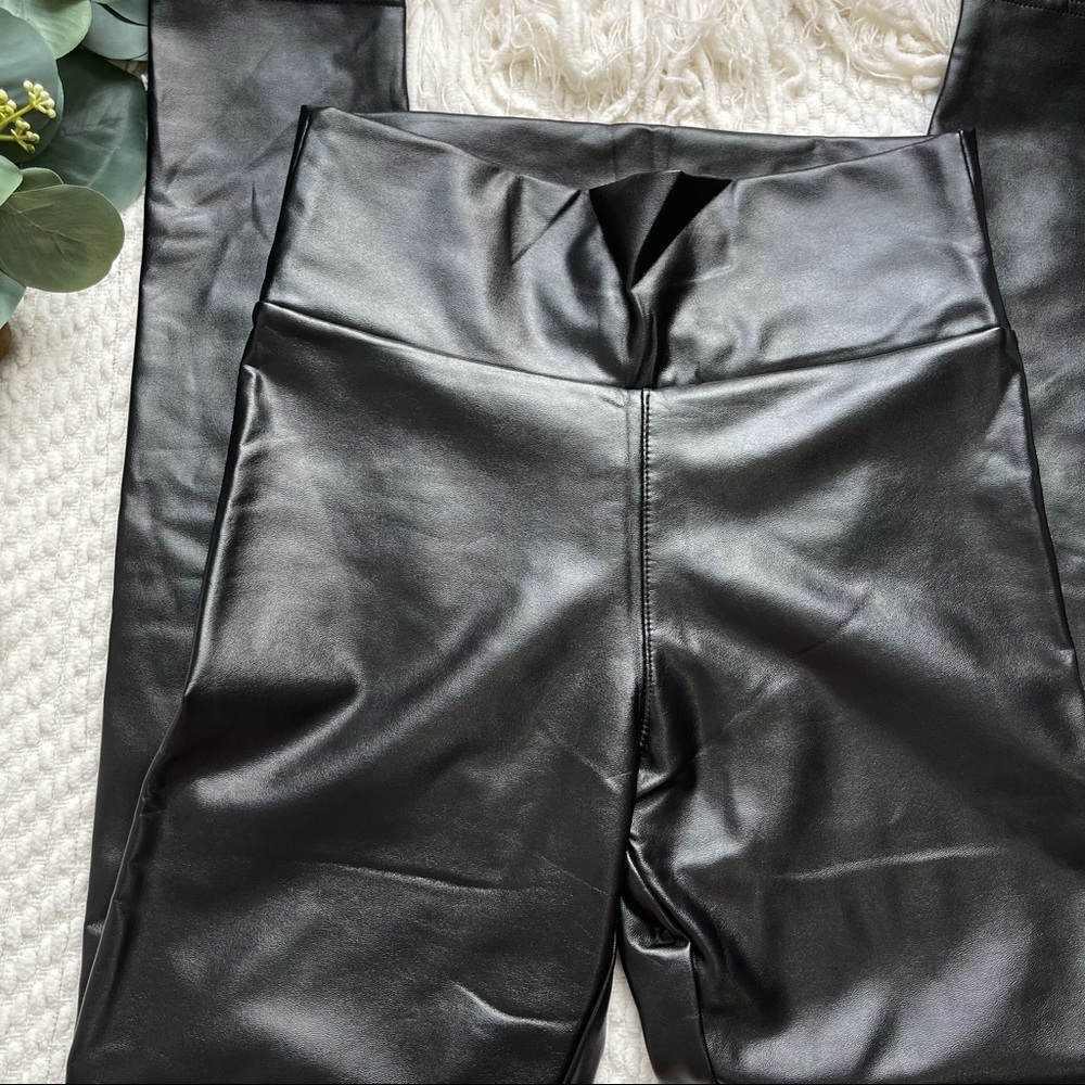 Wilfred | Faux Leather Leggings - Picture 6 of 9